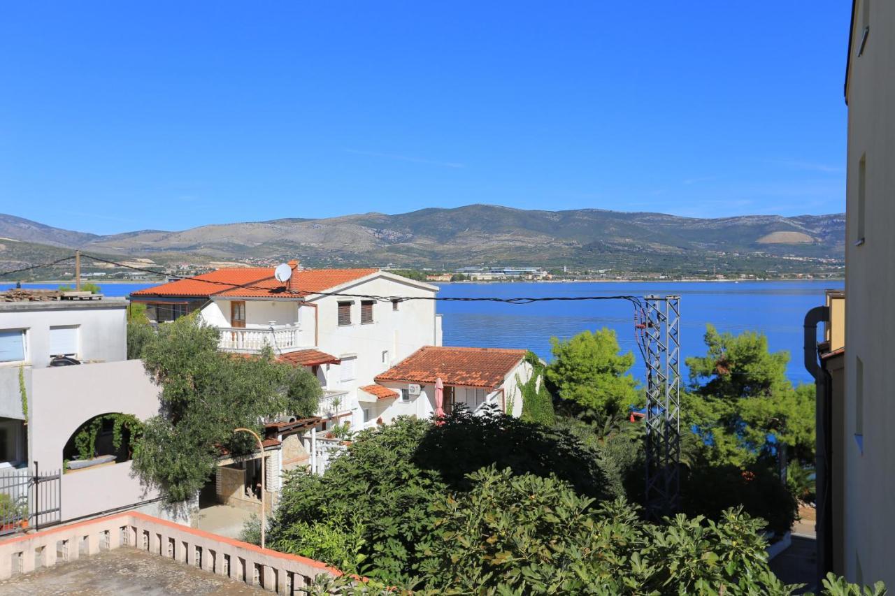 Apartments By The Sea Arbanija, Ciovo - 17332 Trogir Exterior photo